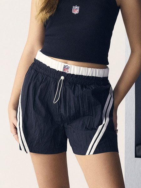 Short NFL Feminino Runner com Recortes da Authoria