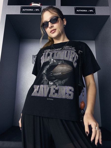 T-Shirt NFL Baltimore Ravens com Strass da Authoria
