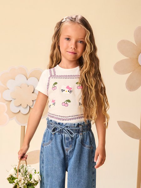 Blusa Infantil Menina com Sobreposição Fake e Patchs da Hello Kitty Momi